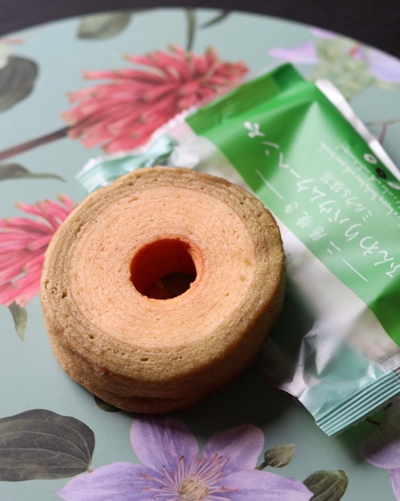 Baumkuchen Giapponese al Gusto di Latte e Matcha | Torta a Strati Morbida - 60g